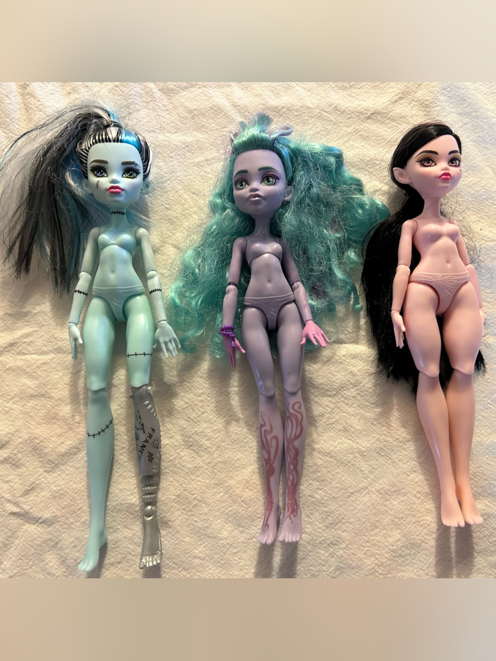 Monster High G3 Dolls Frankie Stein Abbey Bominable Draculaura Set of 3 Toys